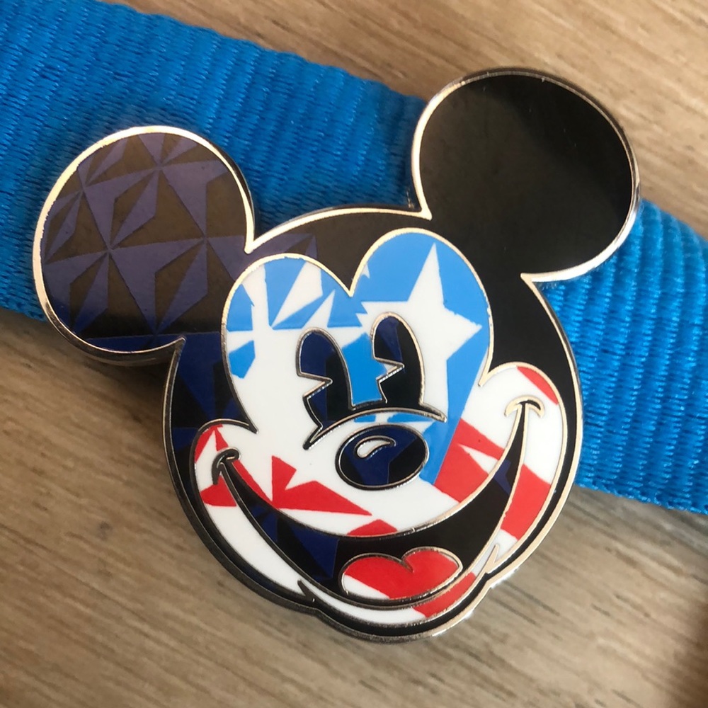 Disney Mickey pin